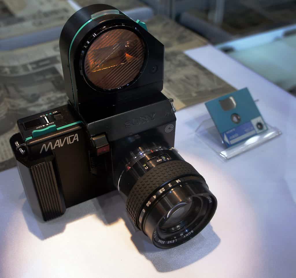 Sony Mavida filmkamera med tillbehör för filmproduktion.